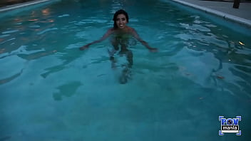 Frida sante enjoys a lively evening poolside session