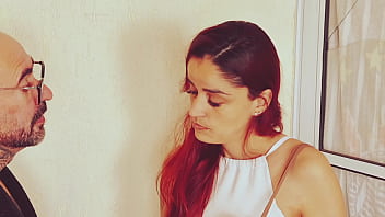 Onde pensa que vai vestida assim