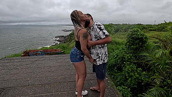 Tesão na fodemos a amiga no mato e a nicoly tirou leitinho de um cara