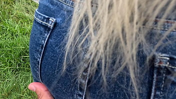 Tesão na fodemos a amiga no mato e a nicoly tirou leitinho de um cara