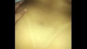 Esposa se divertindo