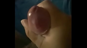 Amigo En La Cama Pajeandose thumbnail