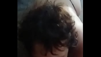 La tiene bien metida