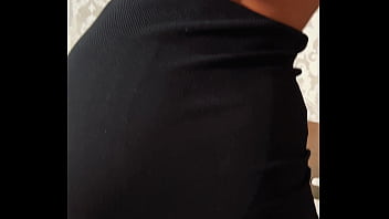 Bitch in black came in mouth without spilling a drop