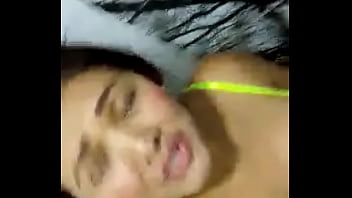 Masturbándose en la ducha