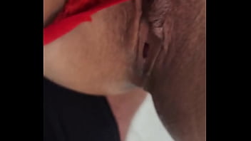 Sexo anal encuentro a mi hermanastra descuidada y le follo su enorme culo