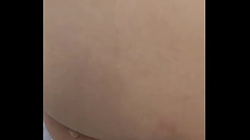 Sexo anal encuentro a mi hermanastra descuidada y le follo su enorme culo