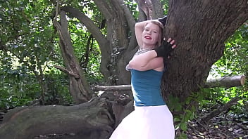 Wife masturbate on a tree