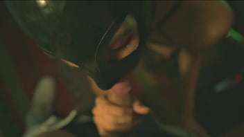 Follando kinky con una latina de mascara de latex muy ardiente