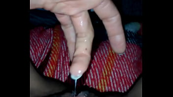 Safada toda meladinha de tesão