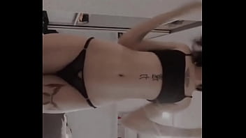 Oi moh passando aqui pra avisar que eu estou fazendo live no câmera privê todo dia