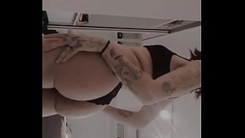 Oi moh passando aqui pra avisar que eu estou fazendo live no câmera privê todo dia