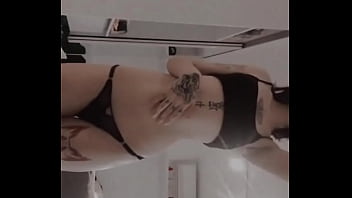 Oi moh passando aqui pra avisar que eu estou fazendo live no câmera privê todo dia