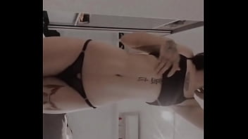 Oi moh passando aqui pra avisar que eu estou fazendo live no câmera privê todo dia