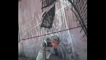 What a training…bitten by a wasp in the middle finger i think it’s a sign to rise the middle finger more often