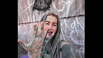 What a training…bitten by a wasp in the middle finger i think it’s a sign to rise the middle finger more often