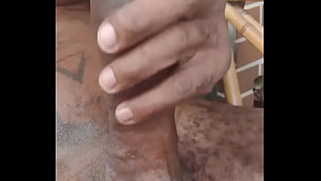 Quero ver quem engole meu pau até chegar nas bolamas não pode raspar os dentes na picame encontra na festa fckpartybr