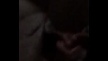 Dándole duro en el totito