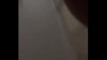 Dándole duro en el totito