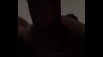 Dándole duro en el totito