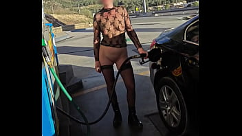 Flashing at a petrol station