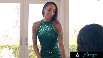 Petite ebony babe seduces sexy milf