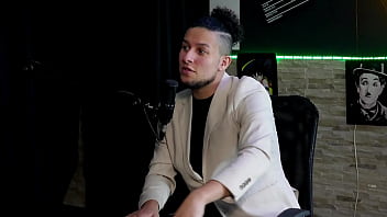 Explicou sobre as preliminares na massagem leva seu trabalho a sério ampliou seus conhecimentos do corpo feminino e no squirting cadu sem fôlego watch sheer red