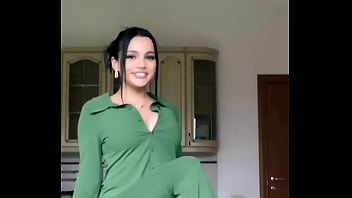 Big tits try not cum 18