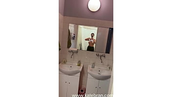 I showed you my booty now you have to lick it