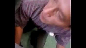 Enseñando Verga En El Metro thumbnail