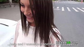 Foxy di cutie gets roadside anal at stranded teens