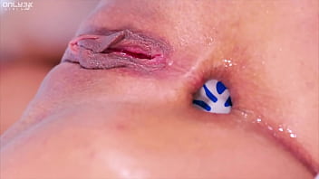 Only3x girls amy lee stuffs a ball into her ass 1080p