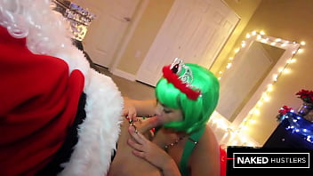 Round ass bouncing on white dick during the holidays