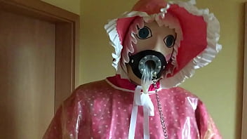 Sperma Knebel Sissy Trinkt Sperma Aus Kondom thumbnail