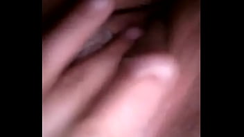 Prima de 20 se masturba y manda video