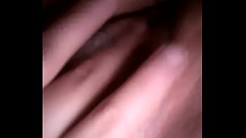 Prima de 20 se masturba y manda video