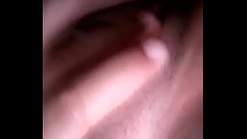 Prima de 20 se masturba y manda video