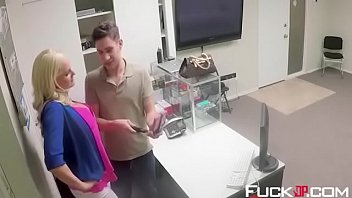 Alena croft in how to use your selfie stick