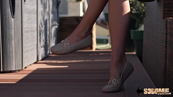 Lara brune aux belles courbes toujours avide de sexe