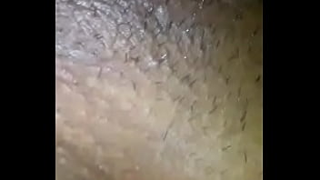 Le encanta tocarse siempre