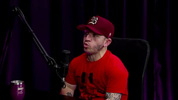 Anão usa vibrador na buceta da safada após dizer que ubiu na privada pra comer a mulher no banheiro não sabe se teria um relacionamento liberal começou com um casal pitoco watch sheer red