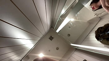 I took some selfies while trying new clothes