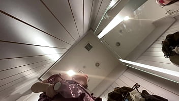 I took some selfies while trying new clothes