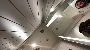 I took some selfies while trying new clothes