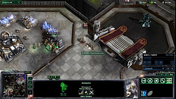 Abogada caliente se pone en 4 para que un pato cachondo le meta los dts la hace venir