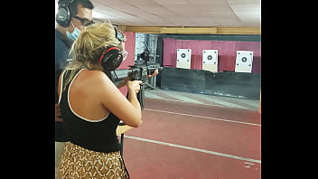 Les mains en l'air si moua ki é le pistoulé xd