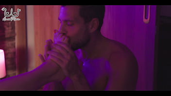 El español andy stone me folla fuertemente luego de un masaje ardiente