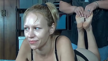 A hot woman like aurora cromwell can always tell when a session guy is posing as a legit photographer it's really easy t