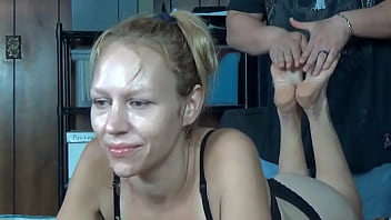 A hot woman like aurora cromwell can always tell when a session guy is posing as a legit photographer it's really easy t