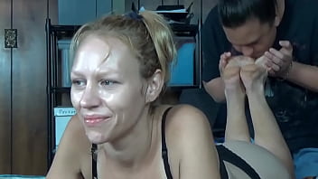 A hot woman like aurora cromwell can always tell when a session guy is posing as a legit photographer it's really easy t